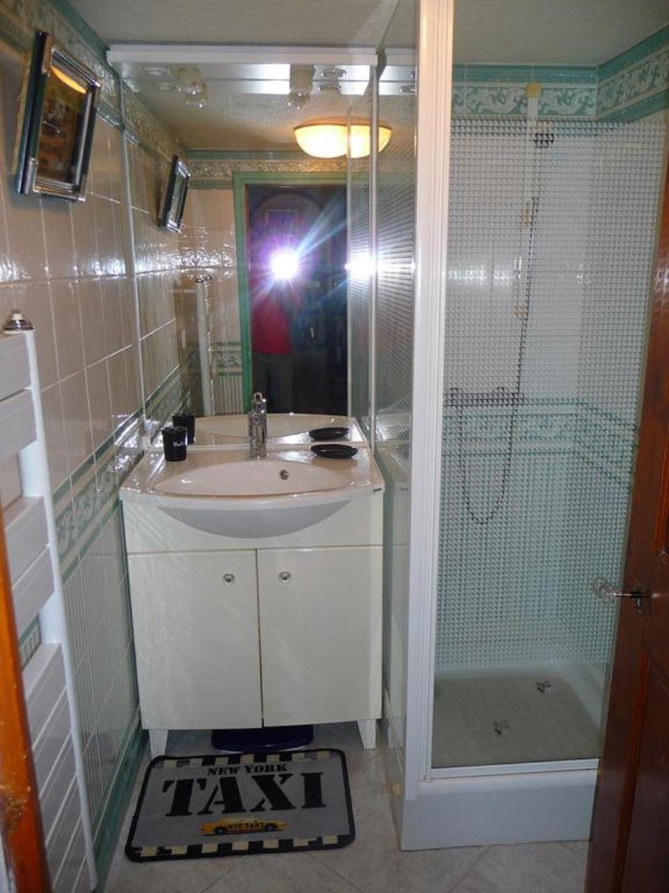 Mas Des Sentes Petit T1 Apartment Nans-les-Pins Luaran gambar
