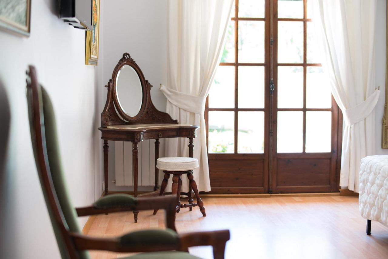 Mas Des Sentes Petit T1 Apartment Nans-les-Pins Luaran gambar