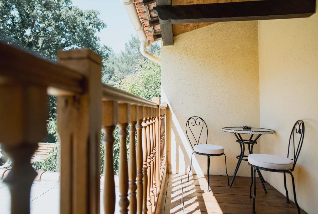 Mas Des Sentes Petit T1 Apartment Nans-les-Pins Luaran gambar