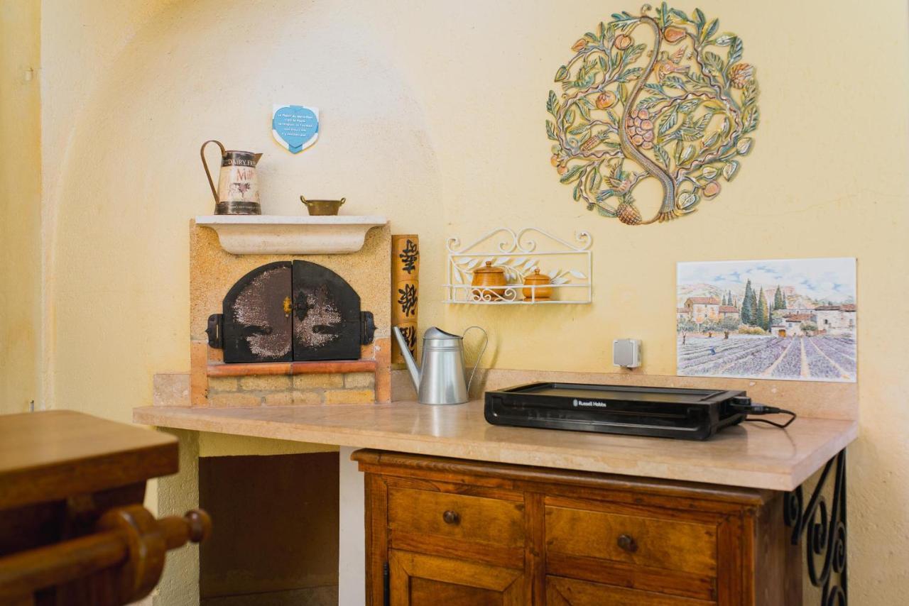 Mas Des Sentes Petit T1 Apartment Nans-les-Pins Luaran gambar